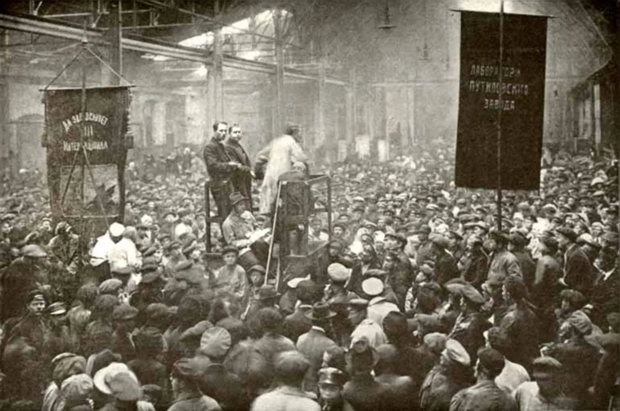Mobilização histórica de trabalhadores em 1917 em São Petersburgo, na Rússia