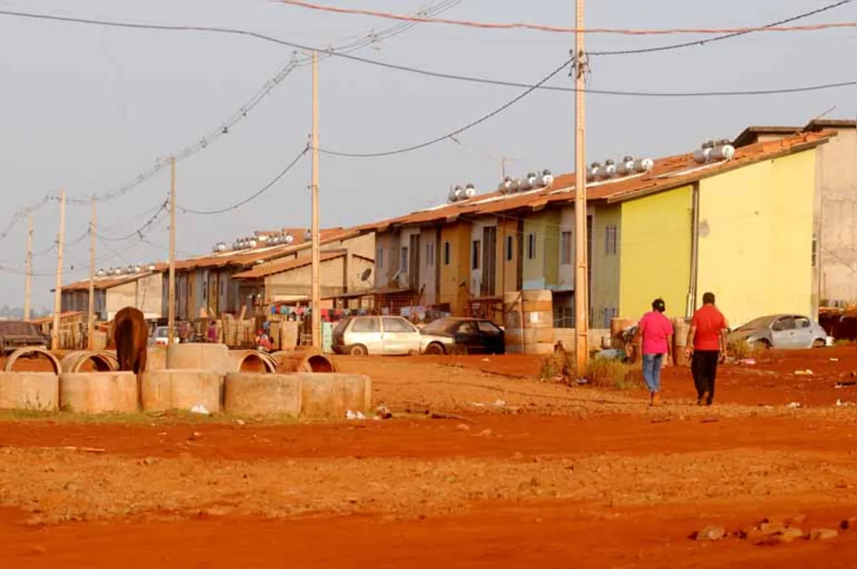 Na iminência da reintegração de posse, a maioria das 400 famílias do Flores do Campo vive o drama de não ter para onde ir