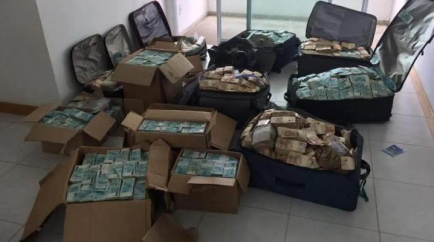 Imagem ilustrativa da imagem Polícia Federal contabiliza R$ 51 milhões no 'bunker de Geddel'