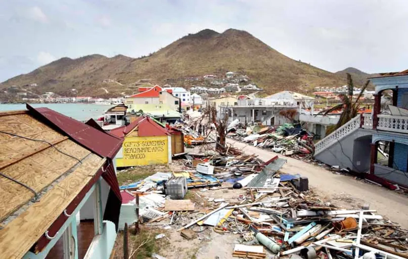 Ilhas mais afetadas precisam lidar também com os saques, que eclodiram em meio ao caos provocado pela passagem do furacão