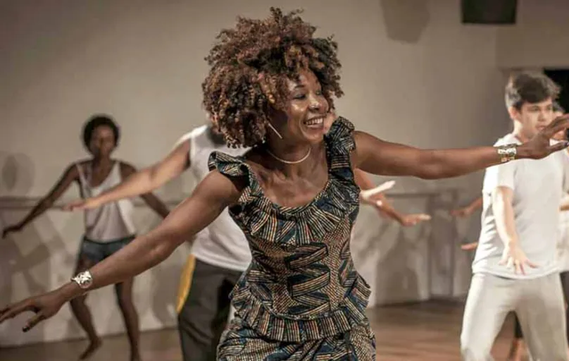 A bailarina e cantora Fanta Konatê vai levar aos participantes os ritmos da África Oeste
