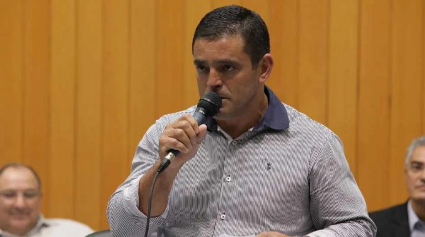Estevão da Zona Sul foi um dos 14 vereadores que votaram a favor do reajuste do IPTU