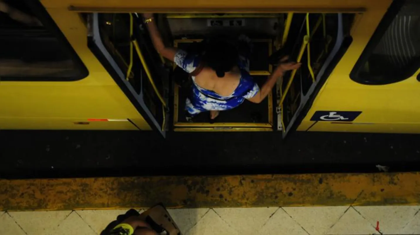 Imagem ilustrativa da imagem Justiça decreta prisão preventiva de homem que abusou de mulher em ônibus em Londrina