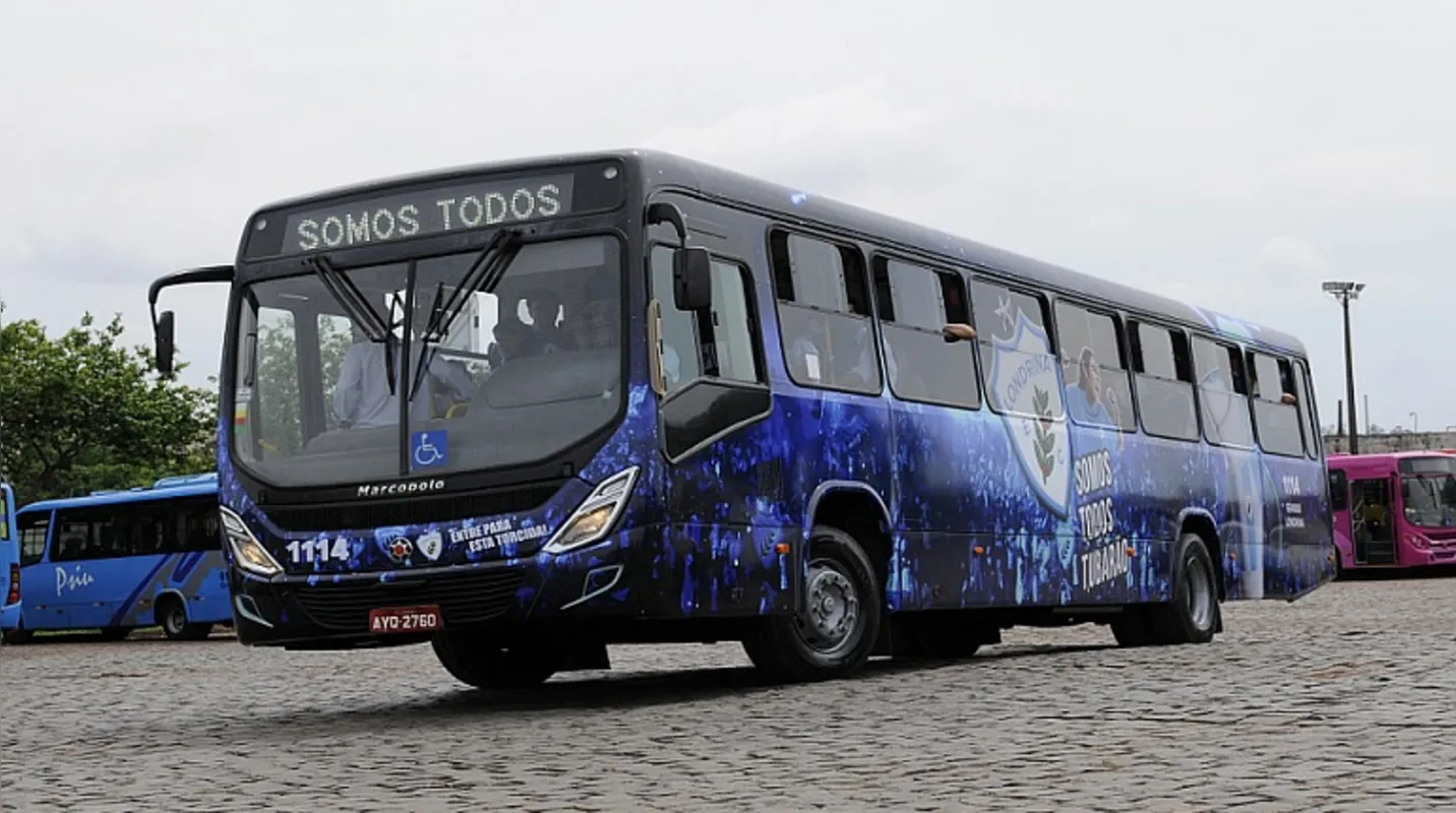 Imagem ilustrativa da imagem Grande Londrina lança ônibus personalizado para apoiar o Tubarão