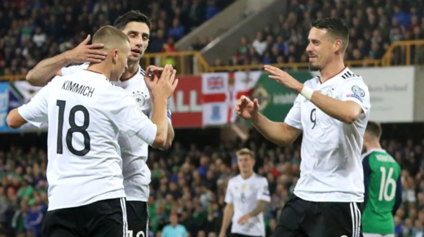 Imagem ilustrativa da imagem Alemanha e Inglaterra garantem vaga na Copa
