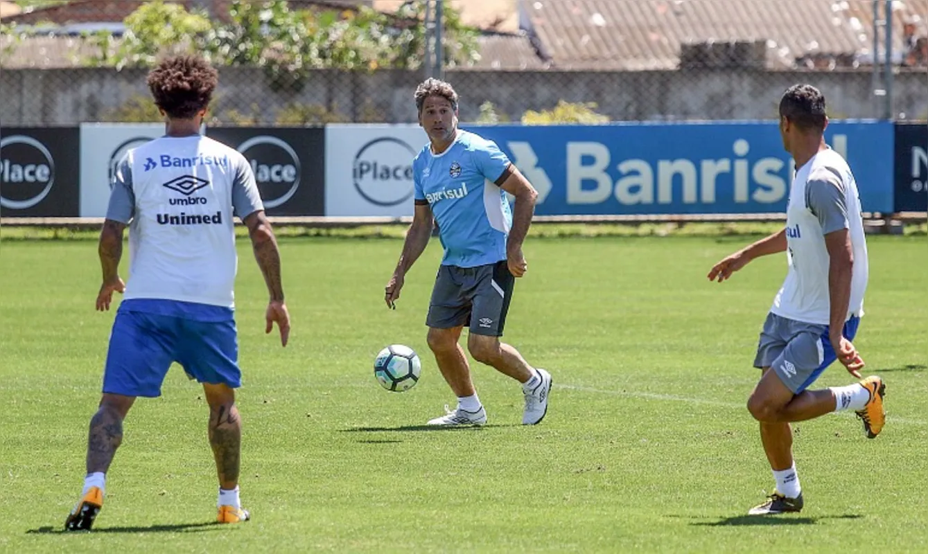 Imagem ilustrativa da imagem Grêmio nega ter espionado treino de rival com drone e Lanús elogia 'criatividade'