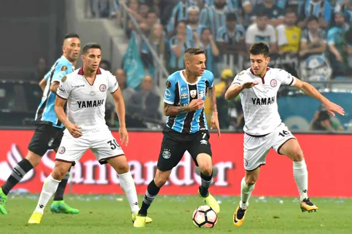 Estratégia gremista será aproveitar espaços deixados pelos argentinos quando saírem para tentar reverter derrota em Porto Alegre