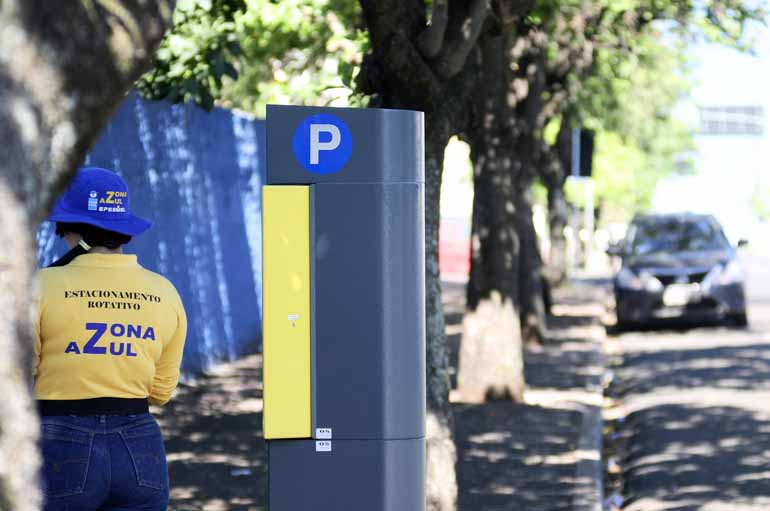 Ricardo Chicarelli - Londrina conta agora com aproximadamente 2.500 vagas de Zona Azul Ricardo Chicarelli - Londrina conta agora com aproximadamente 2.500 vagas de Zona Azul