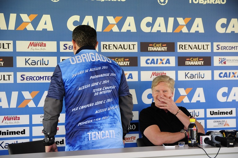 Tencati confirma saída e Londrina anuncia Ricardinho para 2018