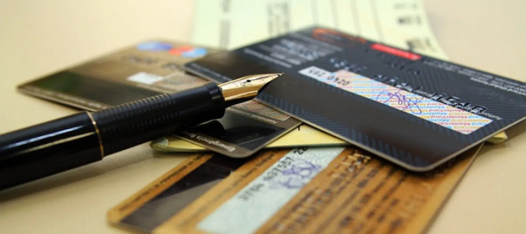 Imagem ilustrativa da imagem Cartão de crédito é o 'vilão' do endividamento das famílias londrinenses