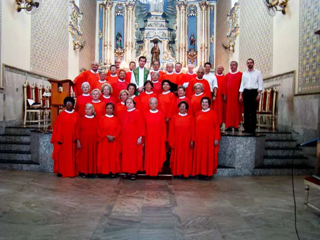 O Coral Santa Cecília é um dos que participam do concerto na Catedral