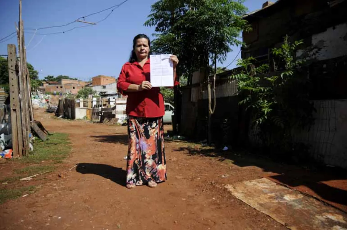 Edna de Paula Silva, moradora do Morro dos Carrapatos: "A gente é pobre, sim, mas não precisa ser humilhado"