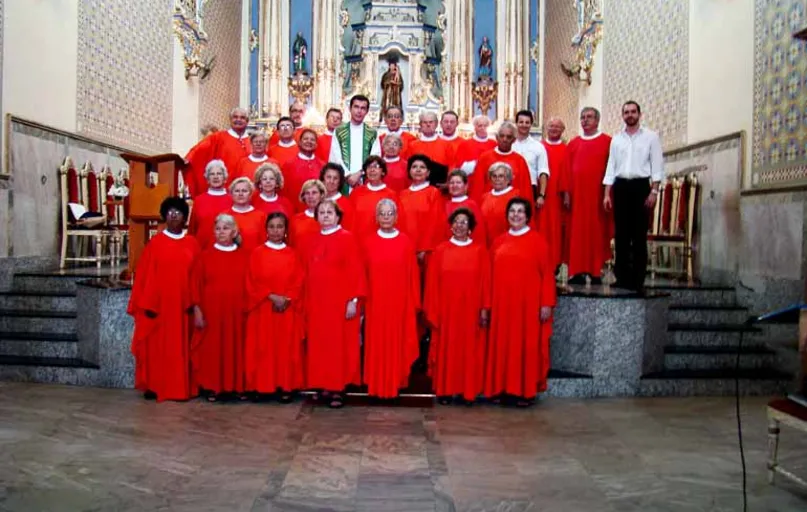 O Coral Santa Cecília é um dos que participam do concerto na Catedral