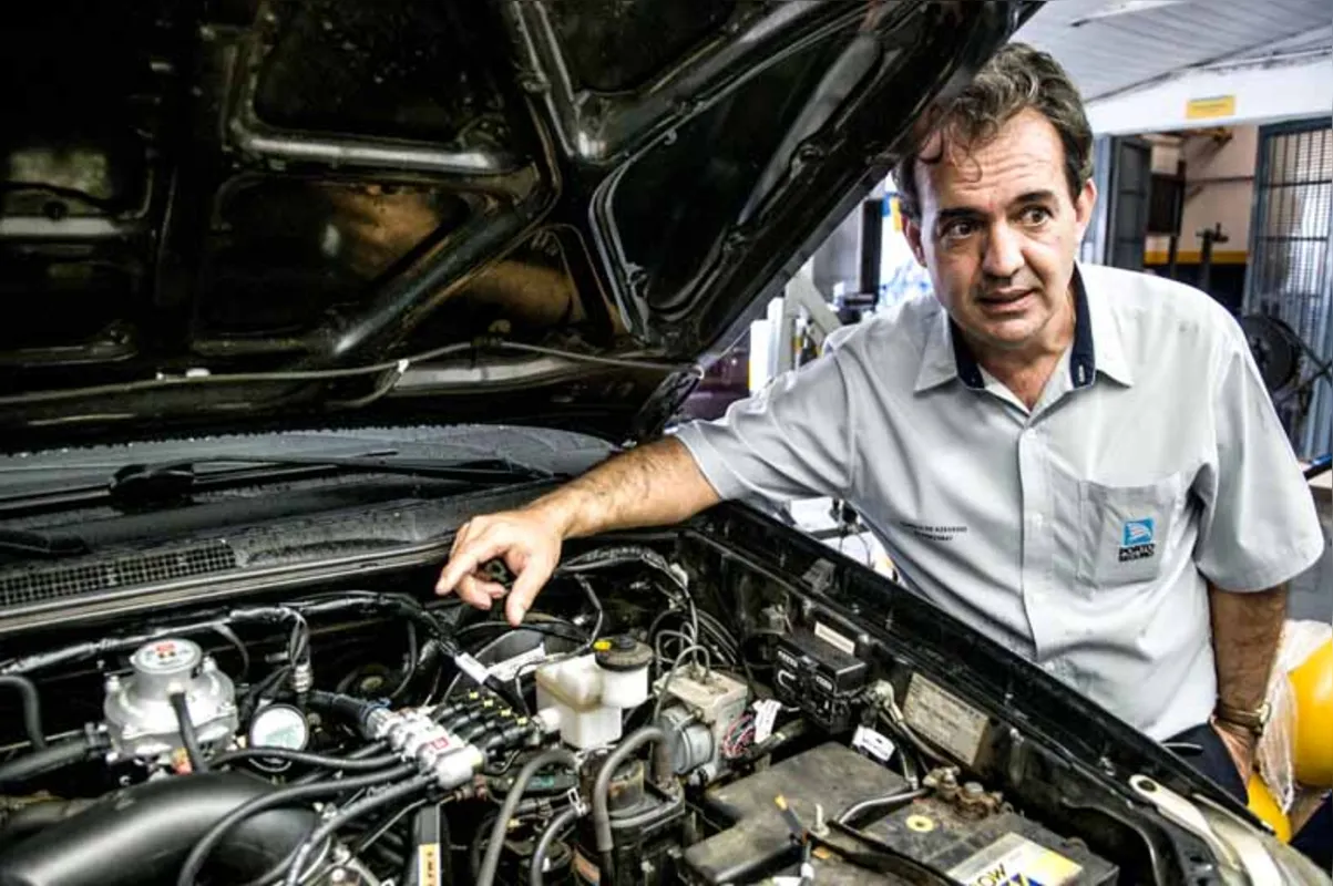 Proprietário de um centro automotivo, Danilo Azevedo afirma que o custo para a instalação do GNV gira em torno de R$ 4,9 mil e o rendimento é em média 30% maior do que o da gasolina