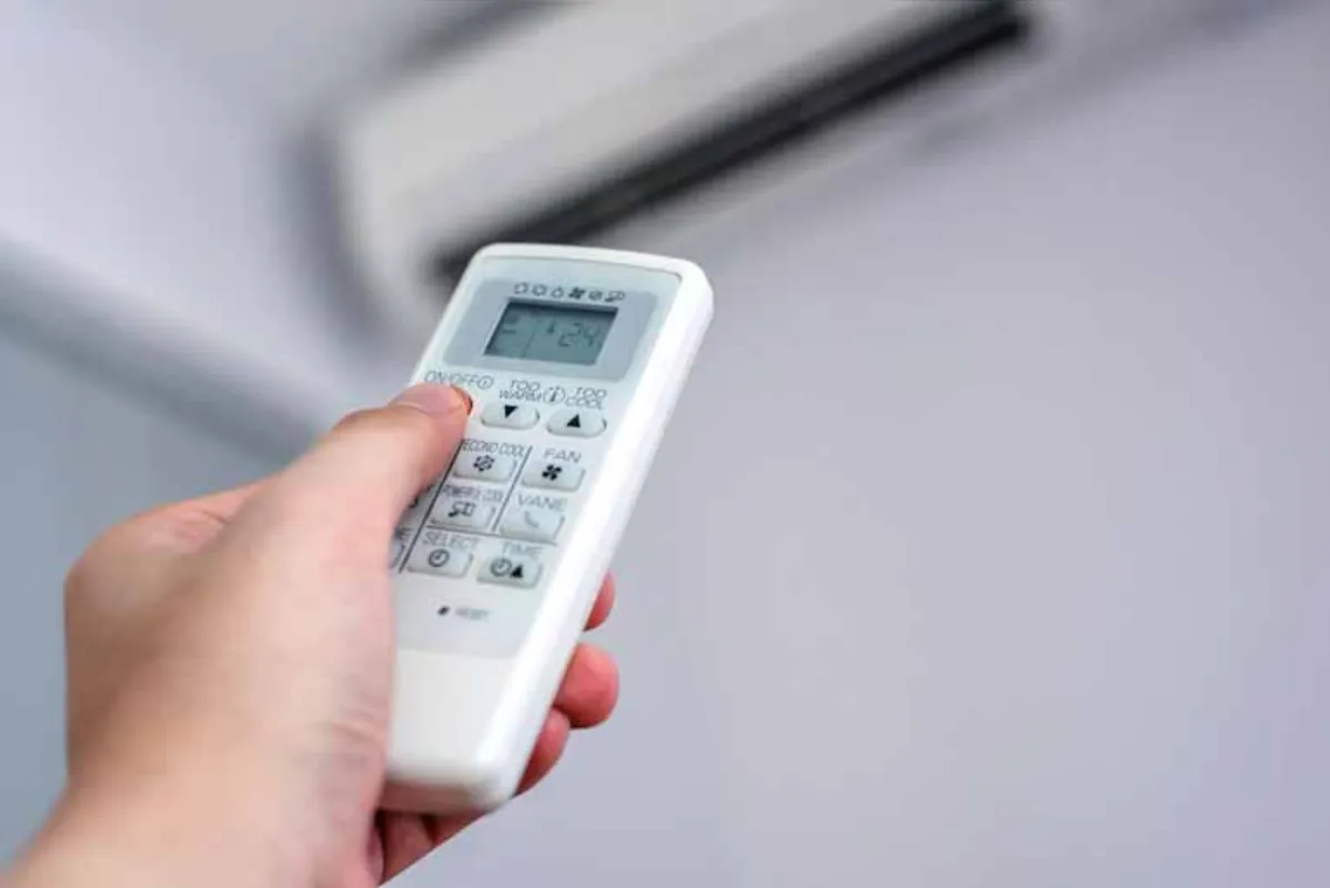 A intensificação do uso do ar-condicionado contribui para o aumento da demanda pela energia elétrica no período