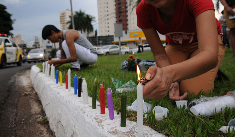 Em ato por Marielle, londrinenses também lembram de Mateus Evangelista
