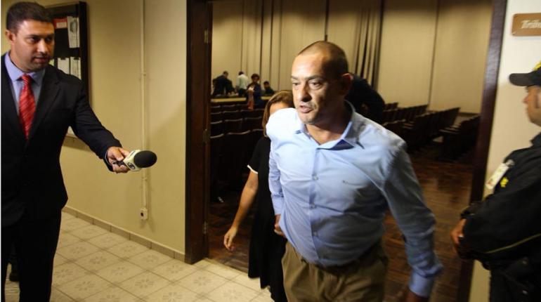 Mauro Janene Costa deixa Tribunal do Júri sem falar com a imprensa após ser condenado pela morte de Estela Pacheco