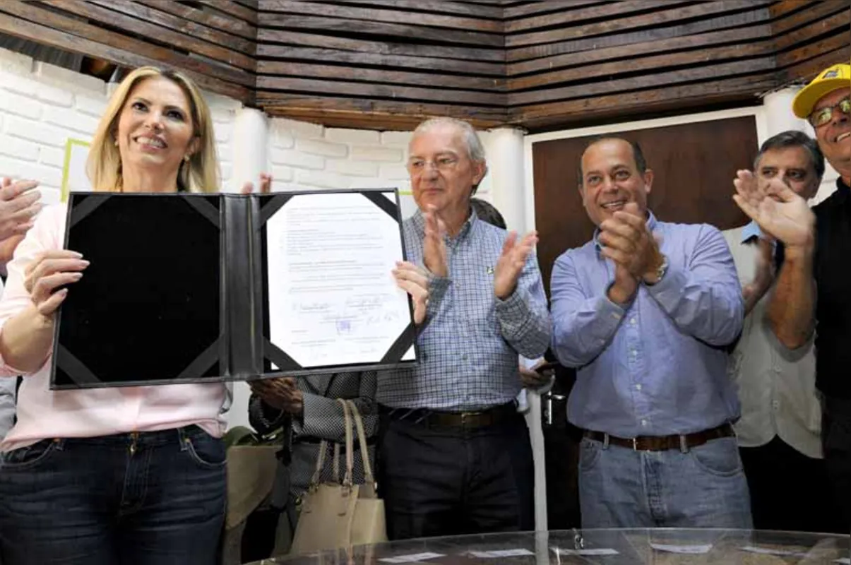 Lançamento de projeto da FOLHA, em parceria com NRE e Iapar, teve participação da governadora Cida Borghetti