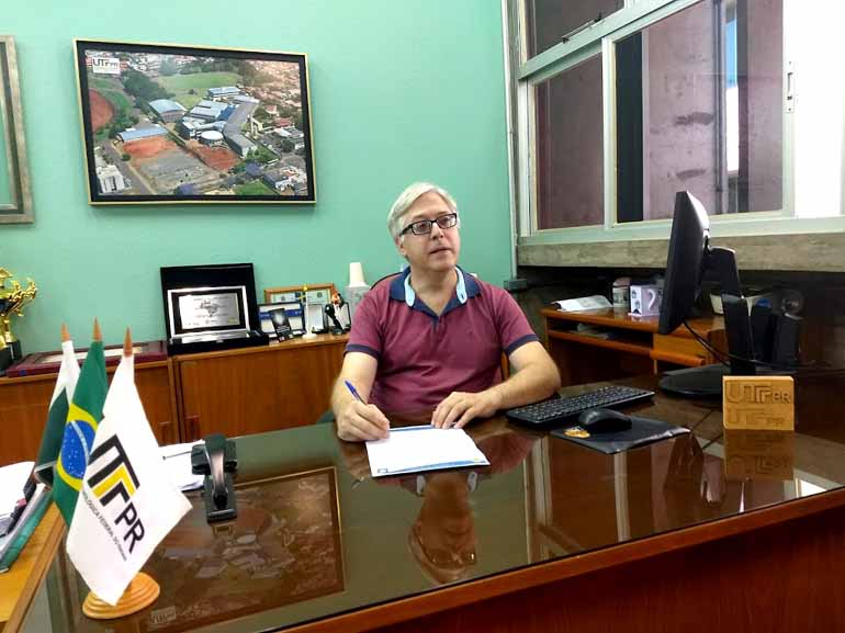 Rúbia Pimenta - Márcio Jacometti, diretor do campus: planos para implantar mais dois cursos Rúbia Pimenta - Márcio Jacometti, diretor do campus: planos para implantar mais dois cursos