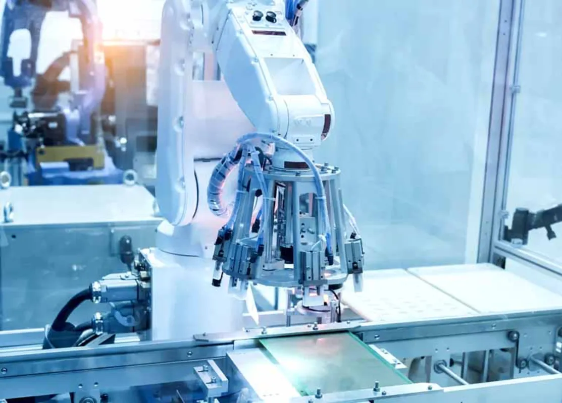 Robôs ficam com funções repetitivas, mas haverá novas oportunidades nas fábricas