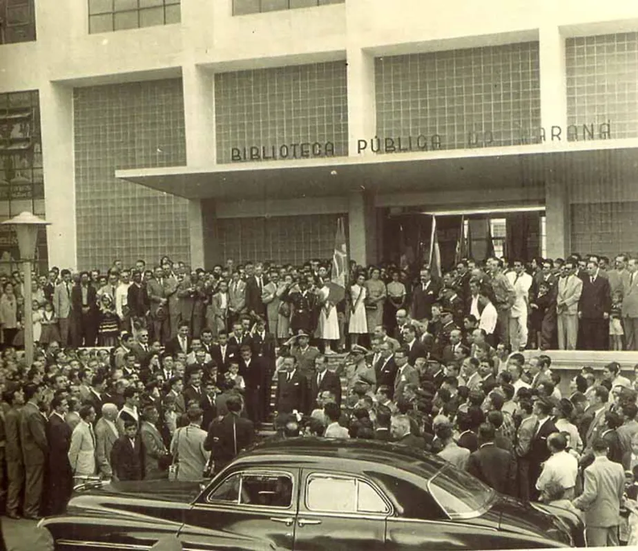 Inauguração da sede atual da Biblioteca Pública do Paraná, em 1954