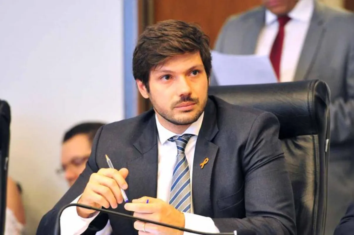 Tiago Amaral (PSB) preside a comissão que visa desburocratizar o ordenamento jurídico do Estado: muitas leis se sobrepõem e até se contradizem