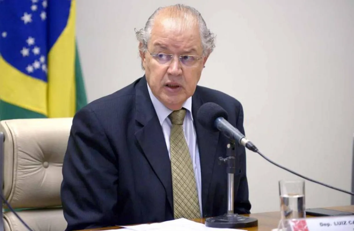 Para Hauly (PSDB-PR), "a reforma seria uma grande sinalização para as eleições"