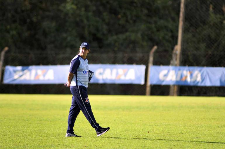 Sai Marquinhos, vem Sérgio Soares