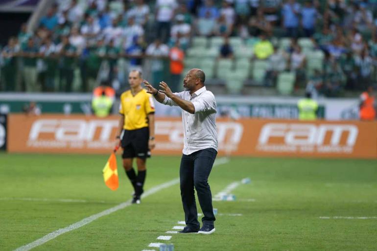 Sai Marquinhos, vem Sérgio Soares