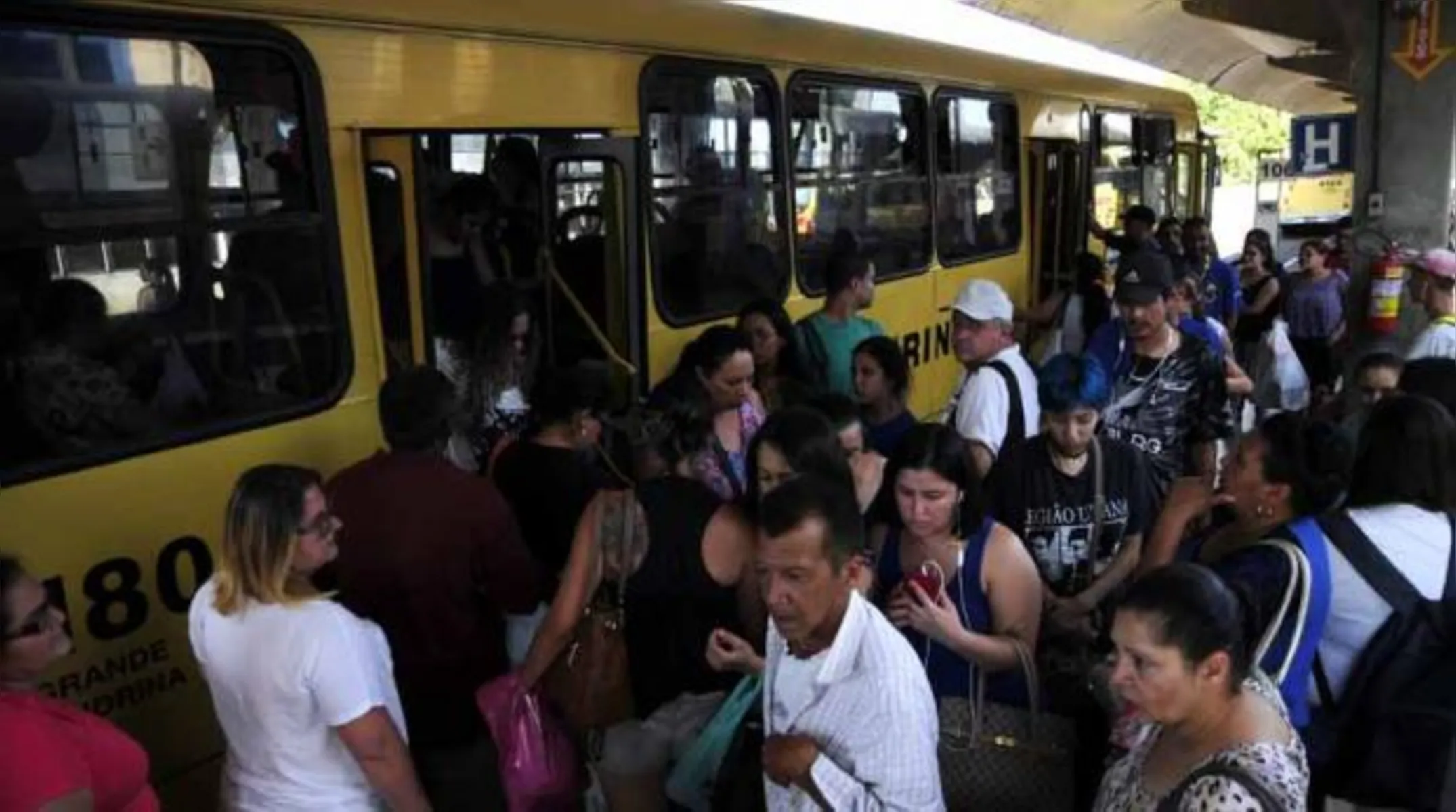 Imagem ilustrativa da imagem Comissão indica ao prefeito nova licitação para o transporte público em Londrina