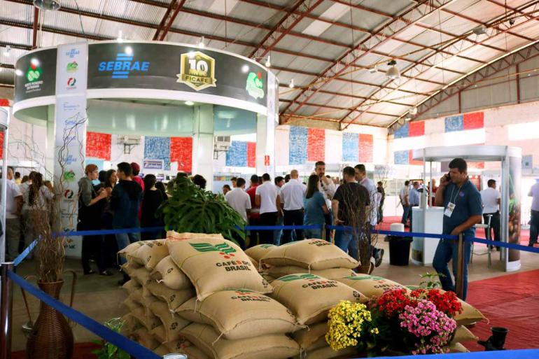 Evento vai oferecer conteúdos e experiências sobre o que há de mais novo na cafeicultura, com palestras, workshops, laboratórios de experimentação e sessões de degustação