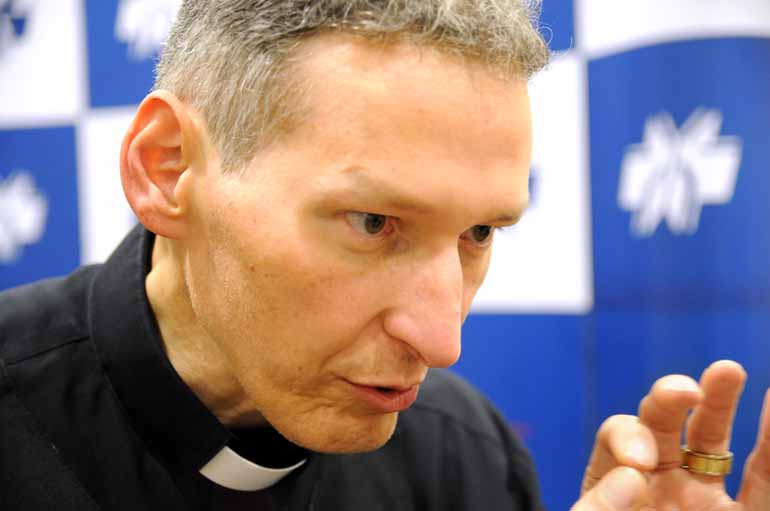 Gustavo Carneiro - Padre Marcelo: 'Desde 2016, Deus tem falado muito forte no meu coração: jovens, jovens. Ao invés de ficar criticando o pancadão, temos que dar opção' Gustavo Carneiro - Padre Marcelo: 'Desde 2016, Deus tem falado muito forte no meu coração: jovens, jovens. Ao invés de ficar criticando o pancadão, temos que dar opção'