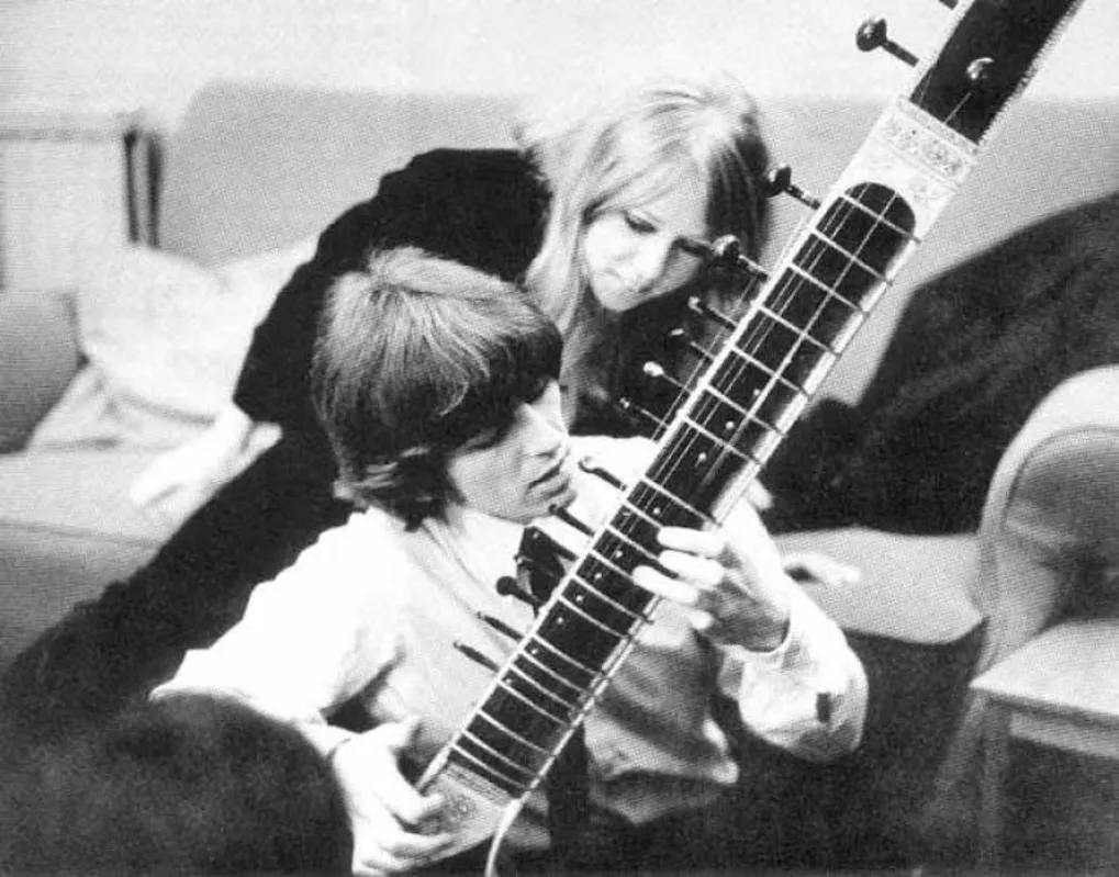 George Harrison e a cítara: com o instrumento, músico criou o raga rock que foi copiado pelos Rolling Stones
