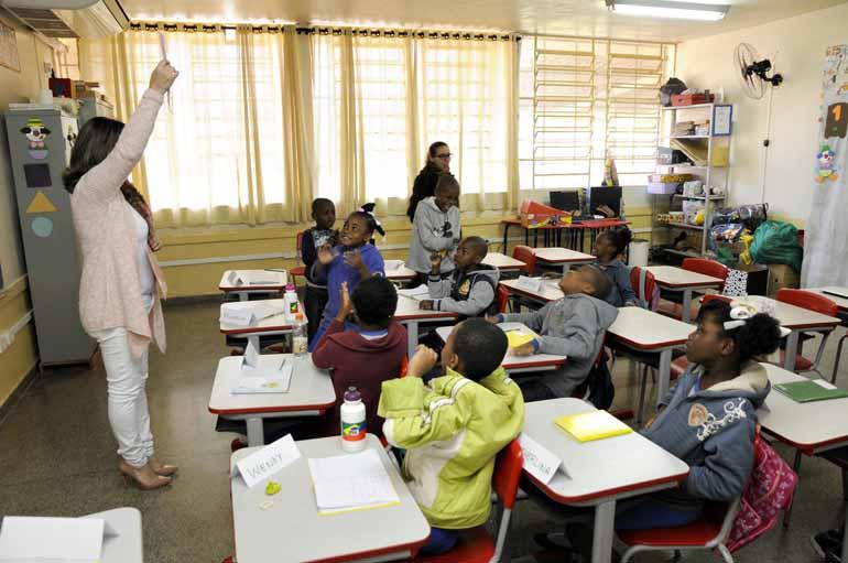 Saulo Ohara - Cambé tem tem aproximadamente 50 crianças haitianas matriculadas desde a educação infantil até o 5º ano do fundamental