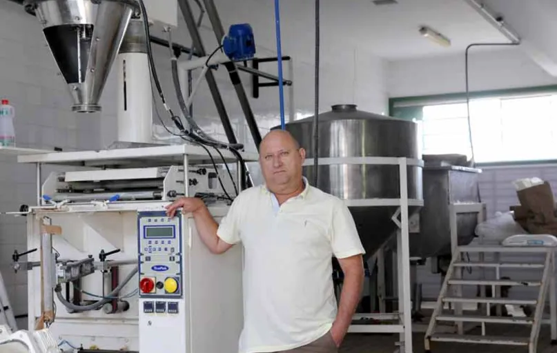 "Se eu fabricar lá e colocar distribuição em Londrina, chega 30% mais barato", diz Wanderley Napoli, empresário do setor de alimentos em Londrina