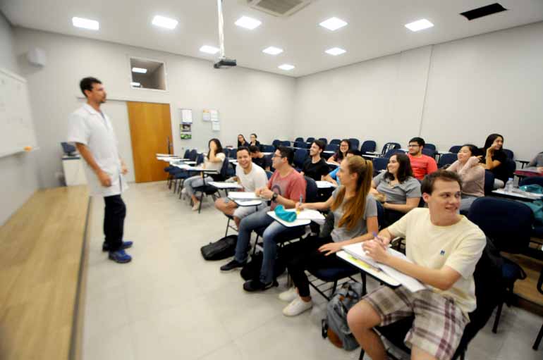 Gustavo Carneiro - Os próximos dias serão decisivos para milhares de estudantes que irão disputar vagas em instituições de ensino superior