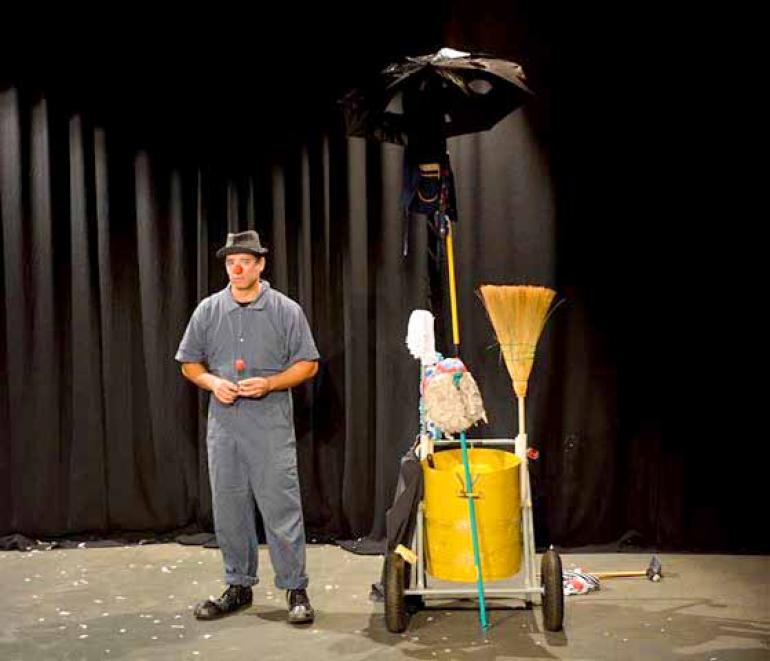 'O Zelador" é atração na Vila Triolé Cultural neste domingo (21)