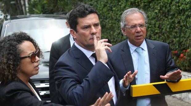 Sergio Moro aceita convite para comandar 'superministério' de Bolsonaro