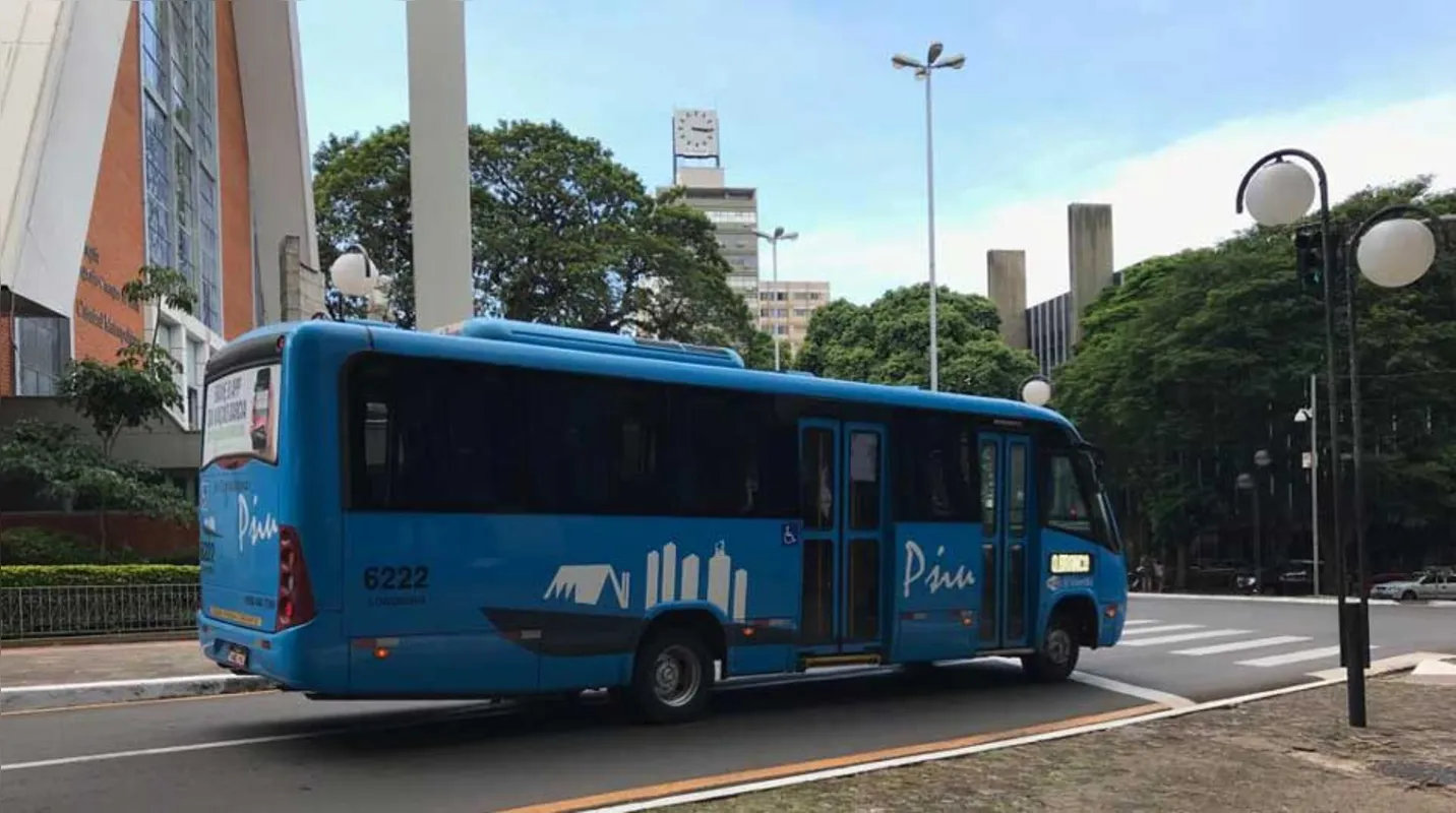 Imagem ilustrativa da imagem CMTU confirma redução de linhas do Psiu em Londrina