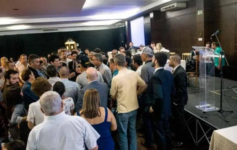 A assembleia geral, que foi realizada no Buffet Planalto, também instituiu um comitê para acompanhar o cumprimento do PRJ