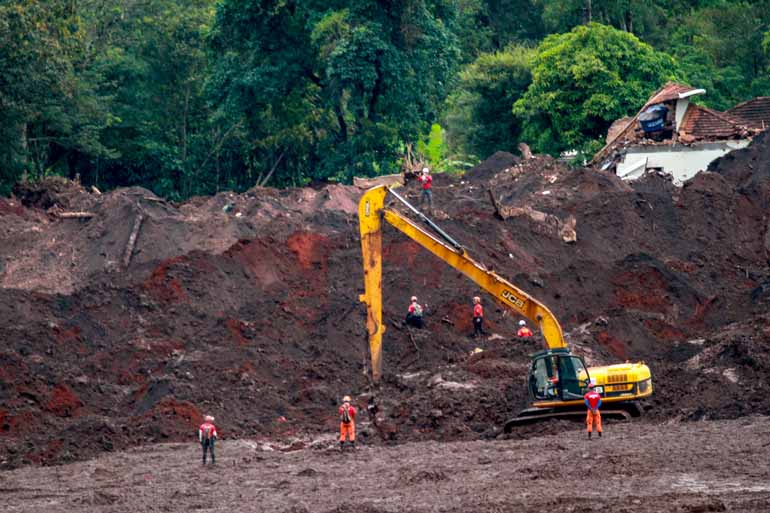 Resultado de imagem para MAQUINAS USADAS EM Brumadinho