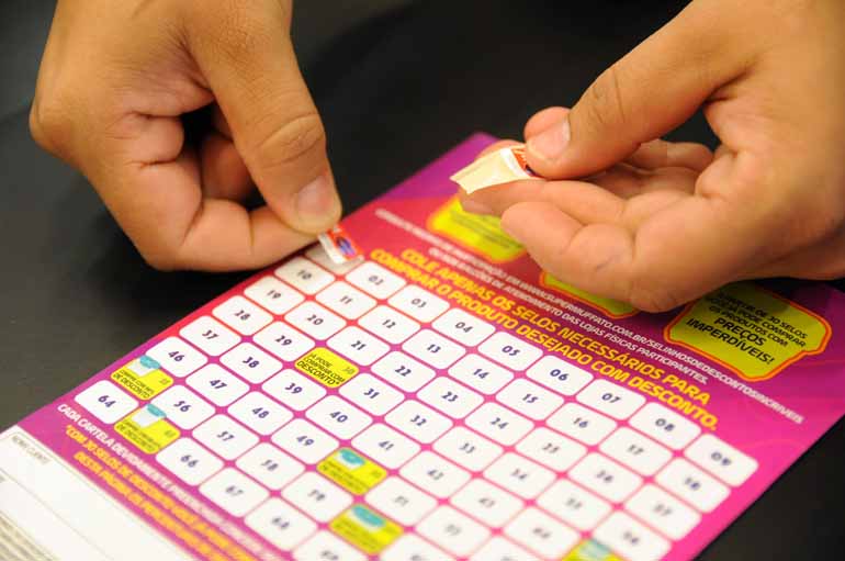 Os selos são individualmente numerados e impressos na Europa
