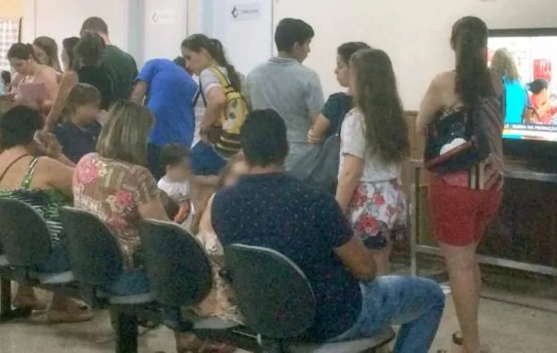 Notícias provocaram medo e famílias maringaenses lotaram clínicas particulares de vacinação