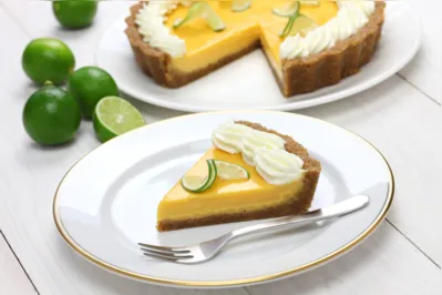 Torta de limão:  uma das delícias feitas com uma fruta versátil