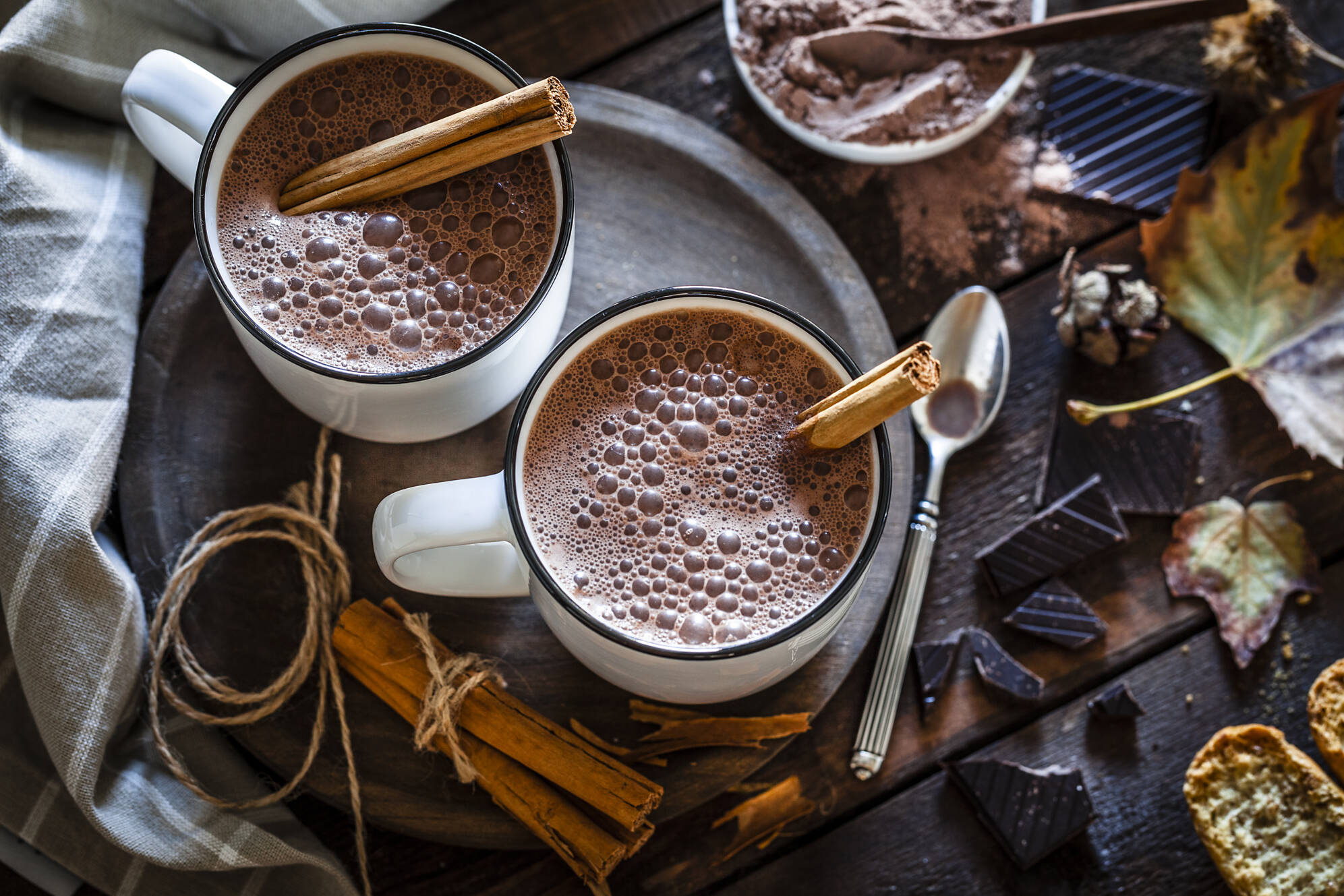 O chocolate vegano, feito com leites vegetais, pode ser incrementado com especiarias