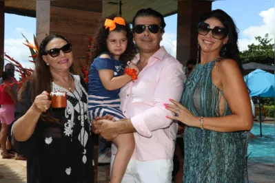 Marlene Bottura, mãe do aniversariante, a filha Ana Luyza Bottura com Humberto Bottura e a irmã dele  Franciane Bottura