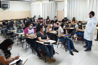 Imagem ilustrativa da imagem Uenp retoma as aulas presenciais nos cursos de graduação e pós