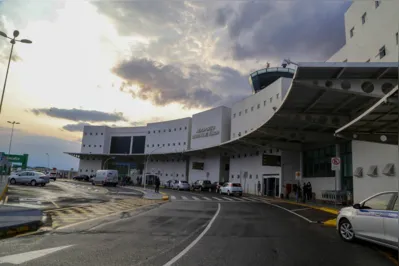 Imagem ilustrativa da imagem Aeronave mobiliza Corpo de Bombeiros no Aeroporto de Maringá