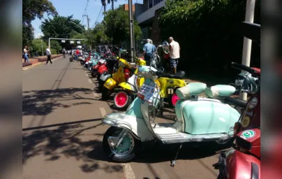 Imagem ilustrativa da imagem Encontro reúne apaixonados por Vespas e Lambrettas em Londrina