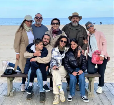 Imagem ilustrativa da imagem Com a família na Espanha